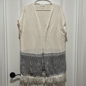 LOFT Lounge M/L Boho Chic & Comfy Cream Gray Aztec Fringe Short Sleeve Cardigan
